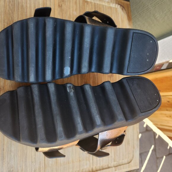 NWOB NURTURE ROAM buckle platform sandals - Picture 3 of 5